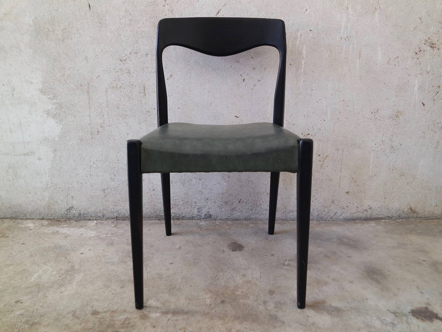 J.L Møllers møbelfabrik Niels O. Møller Model 71 1958