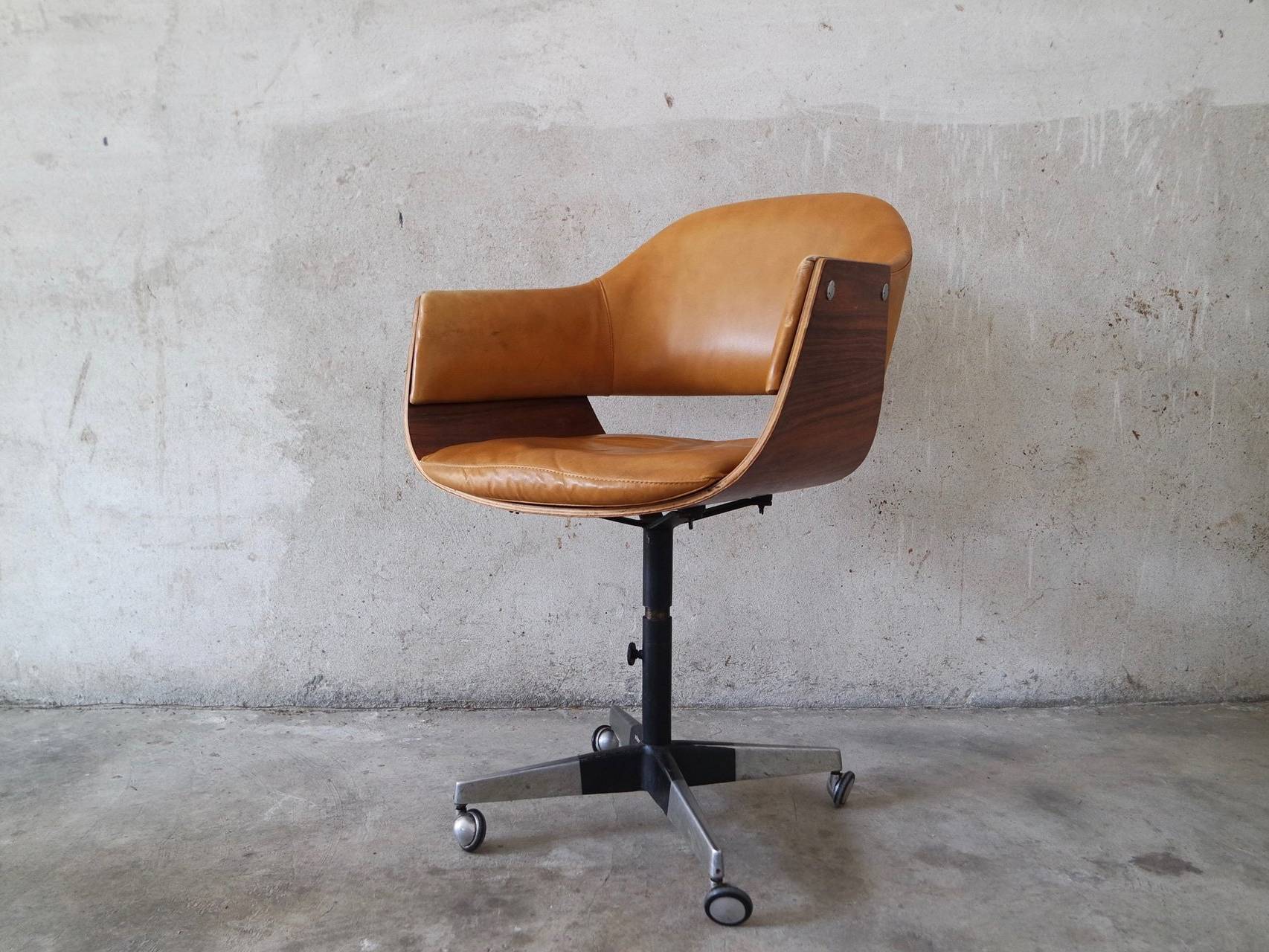 Poltronova Curved Plywood 1950