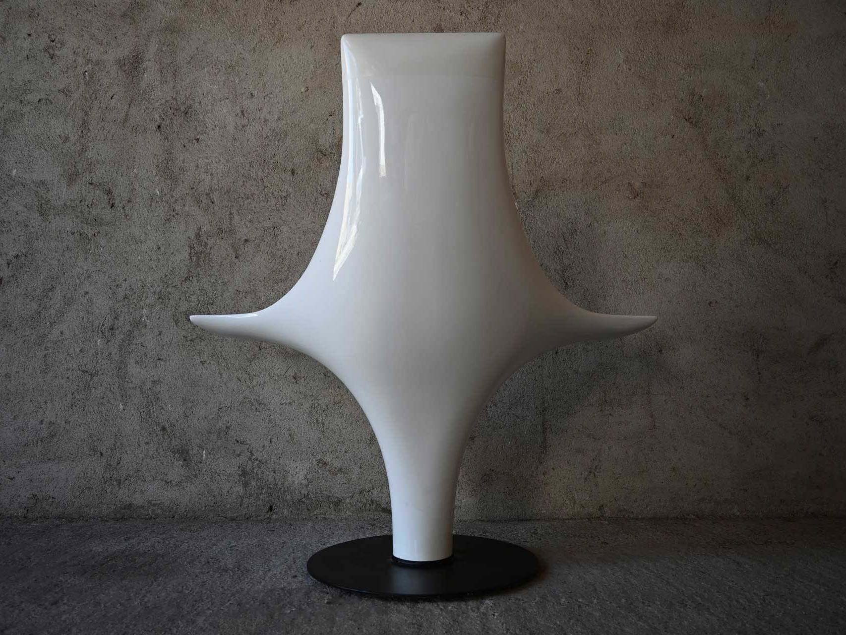 Cappellini Schwan Lloyd Statuette 1995