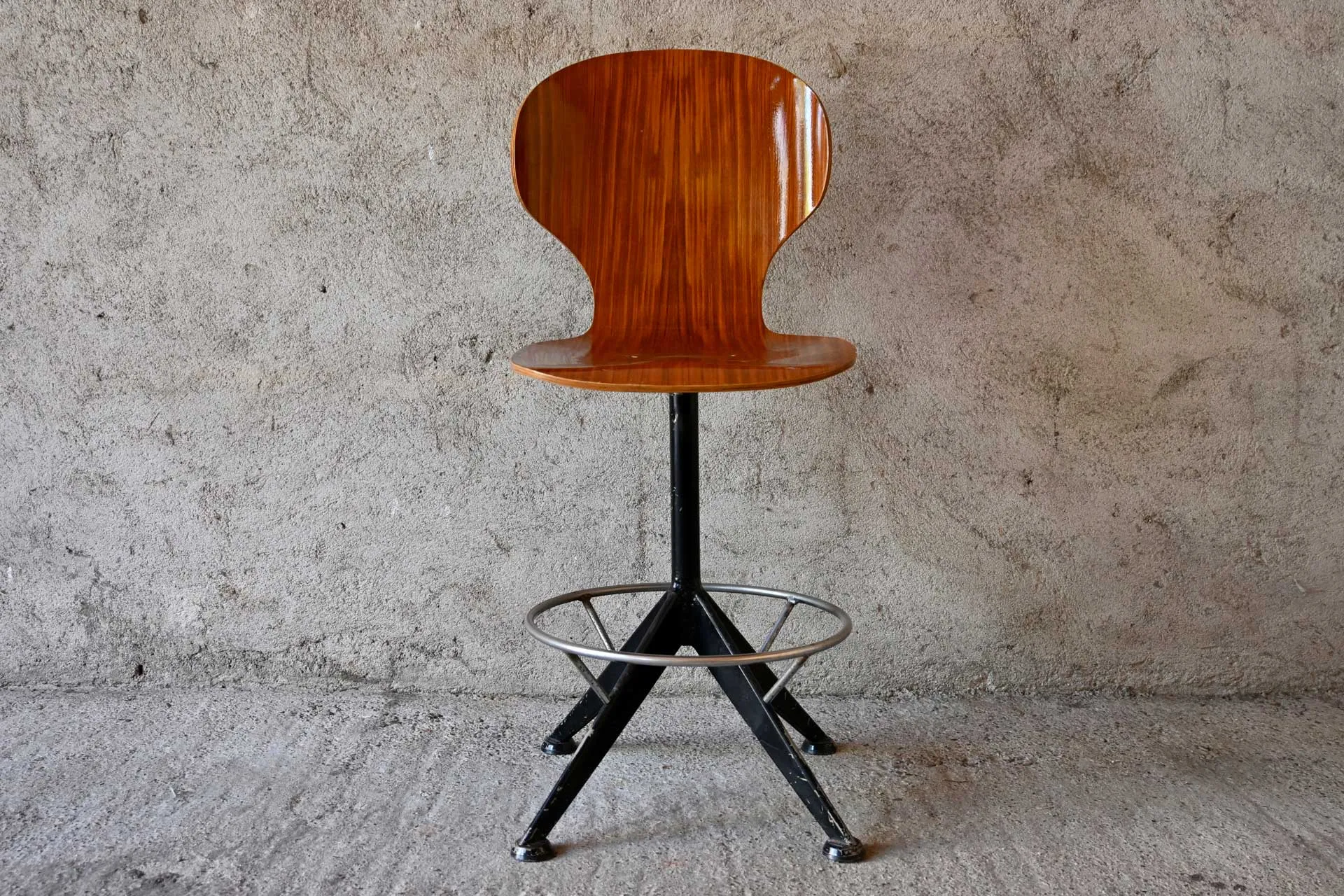 Curved Wood Industry by Carlo Ratti T. Lulli/G 1950