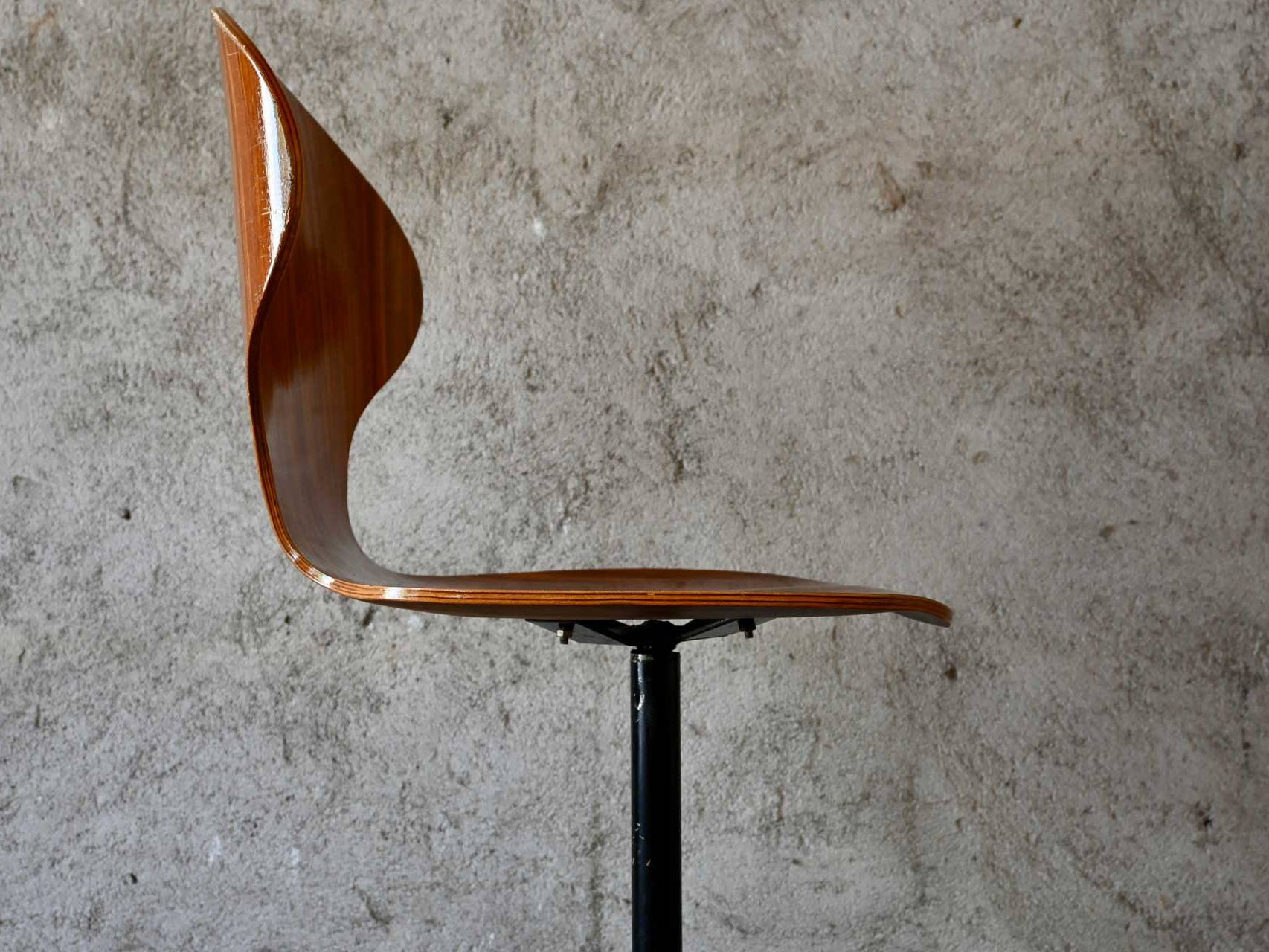 Curved Wood Industry by Carlo Ratti T. Lulli/G 1950