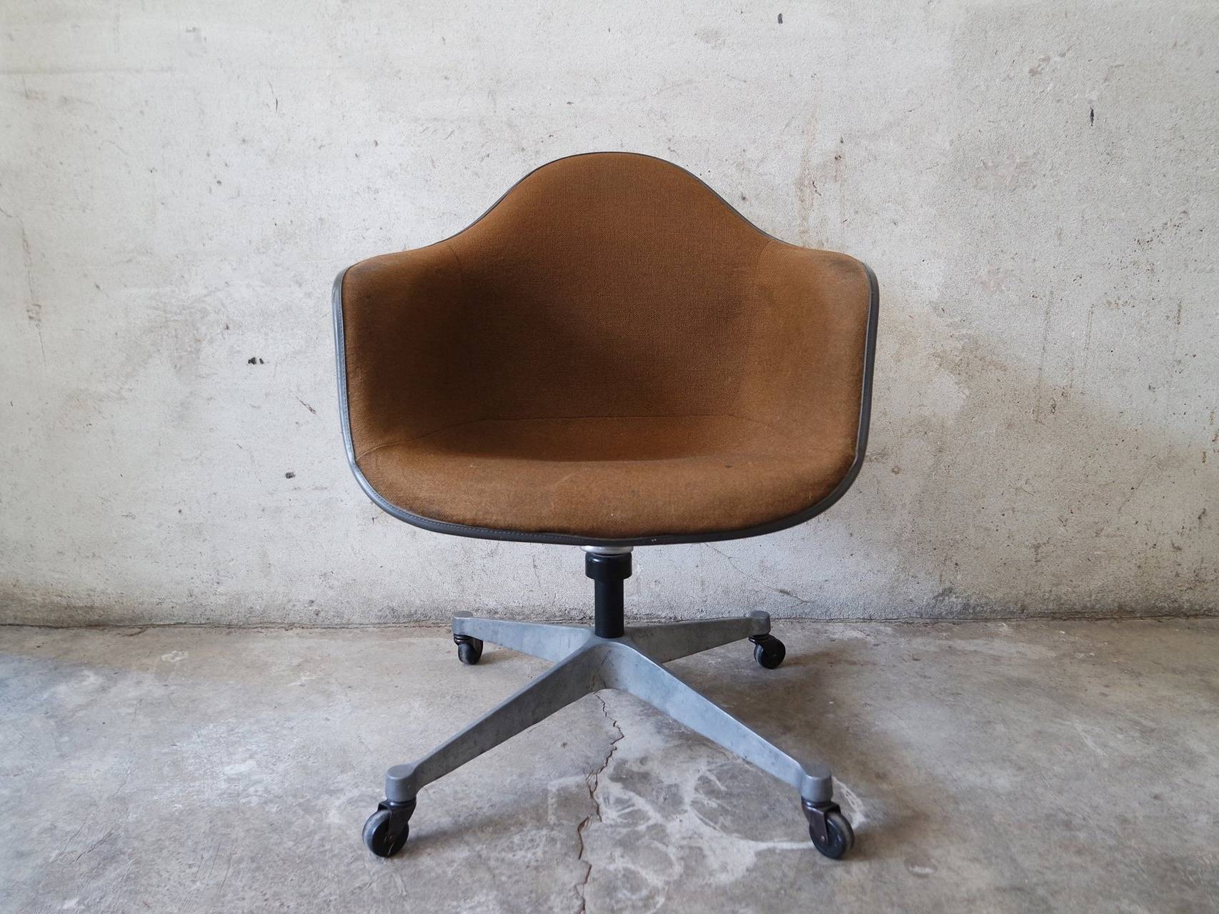Herman Miller Charles Eames Zeeland 1971