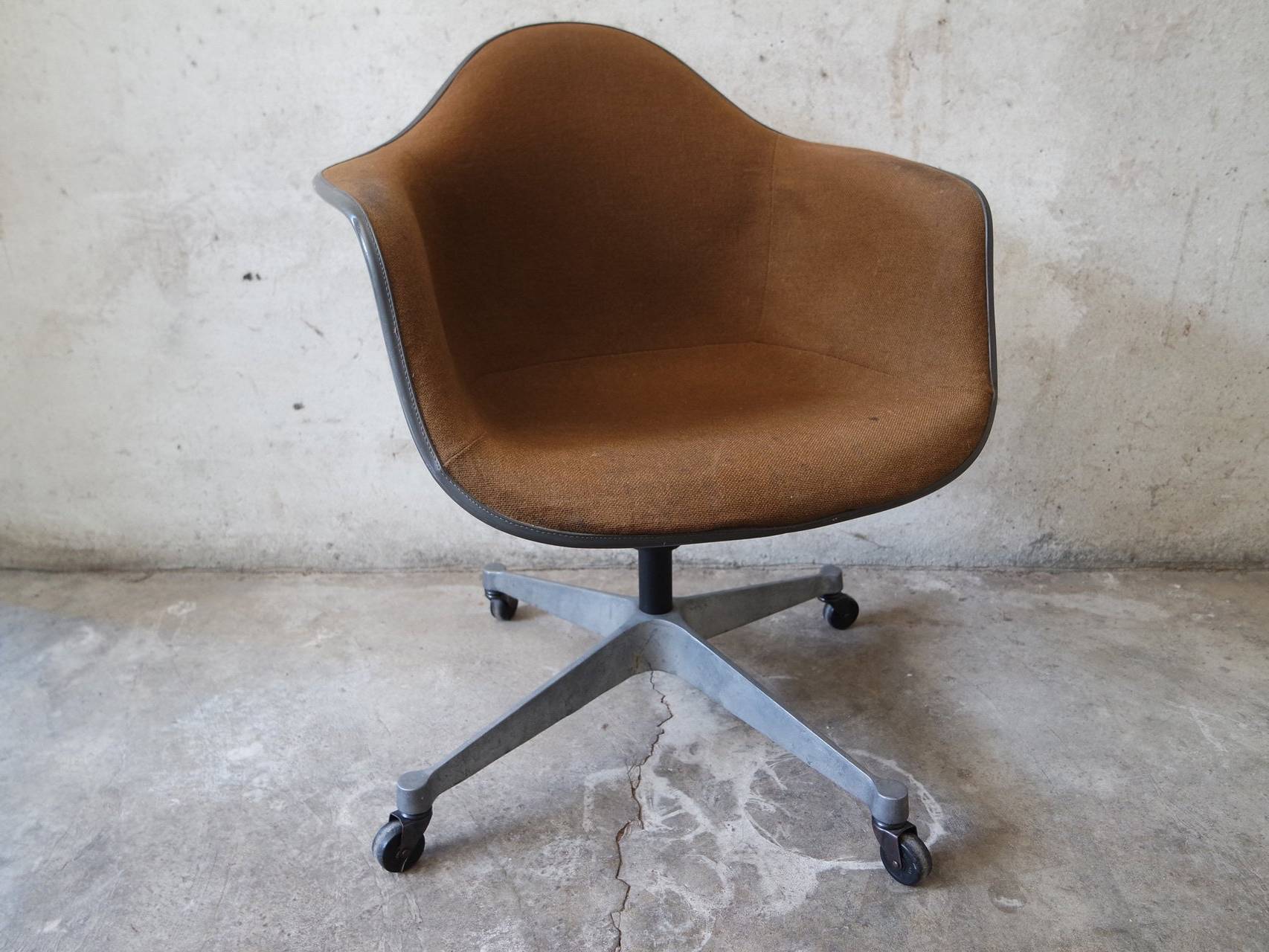 Herman Miller Charles Eames Zeeland 1971