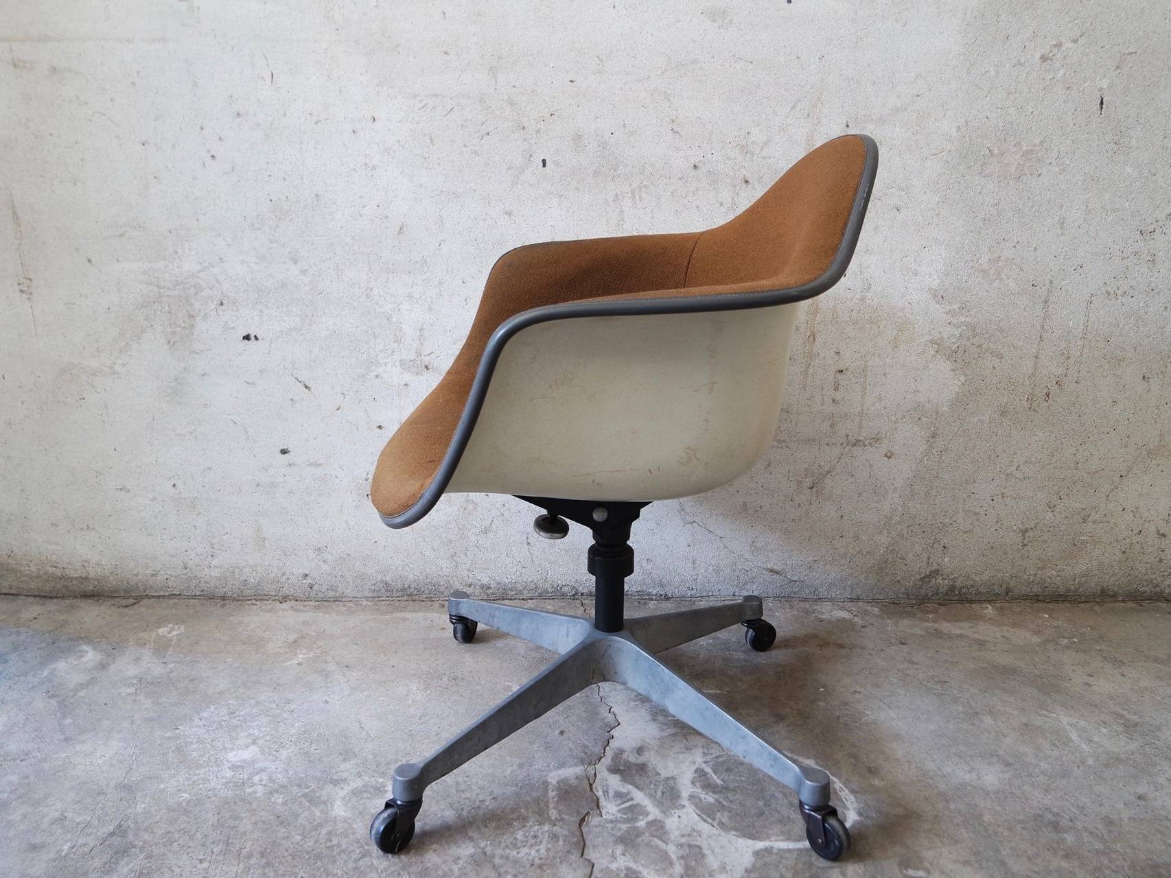 Herman Miller Charles Eames Zeeland 1971