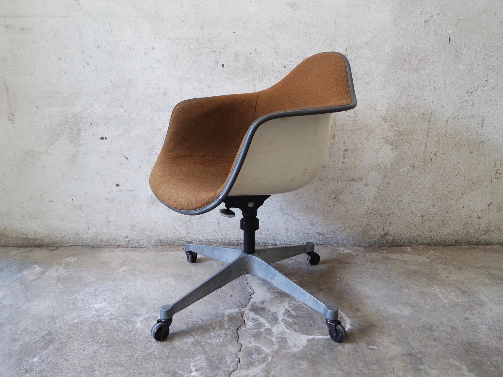 Herman Miller Charles Eames Zeeland 1971