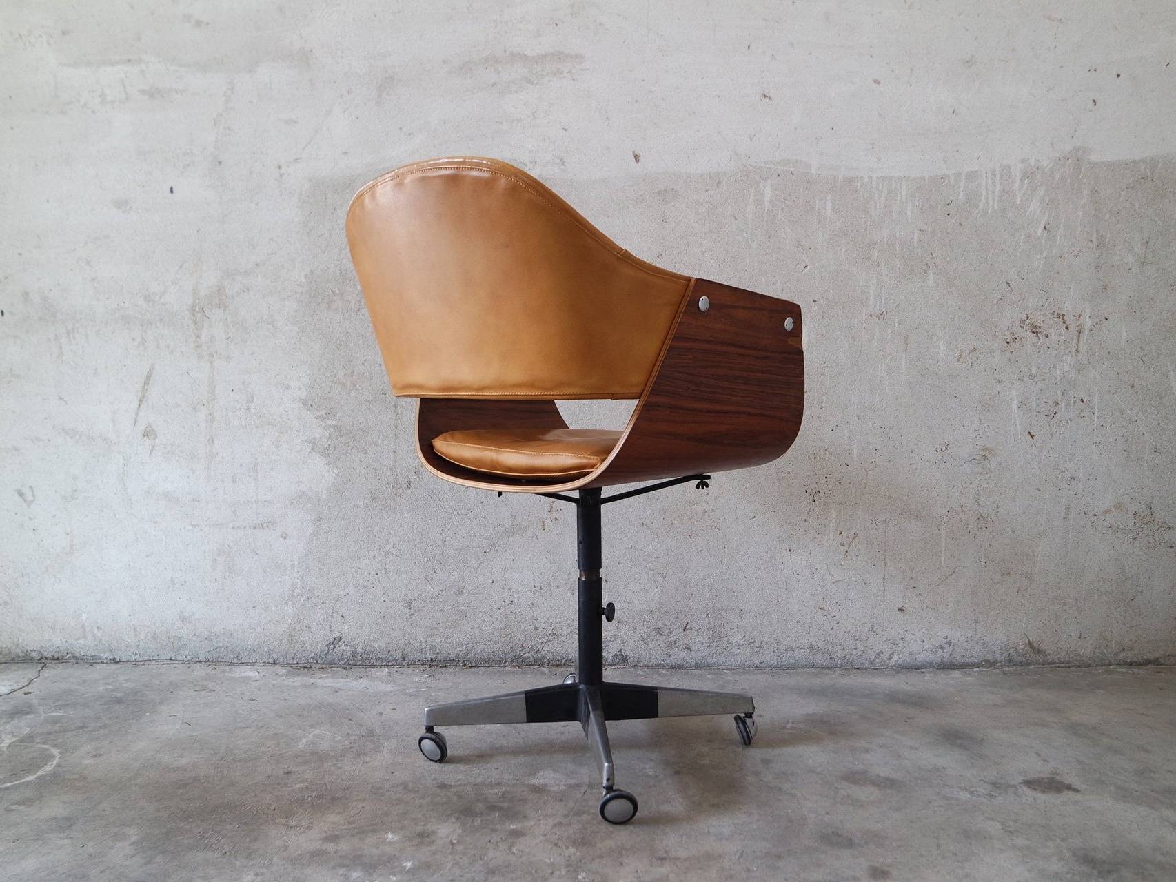 Poltronova Compensato Curvato 1950